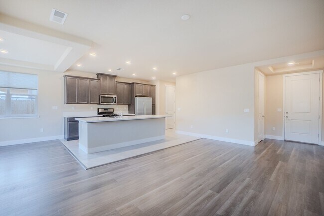 Building Photo - 3 Bedroom | 2 Bath | 2 Car | Private backyard