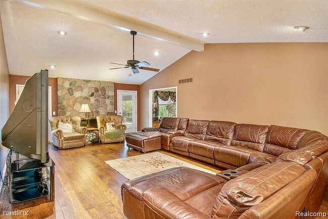 Foto del edificio - 3 br, 2.5 bath House - 43496 Hillsboro Dr