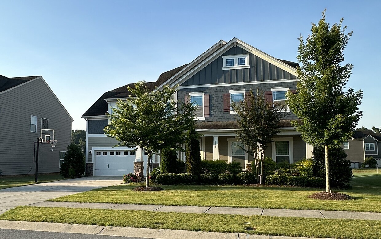 Foto principal - 2618 Snap Dragon Dr