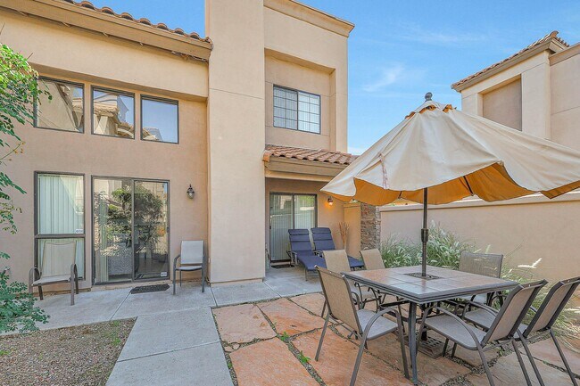 Foto del edificio - 7639 E Indian Bend Rd