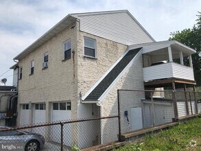 Building Photo - 340 Morgan St
