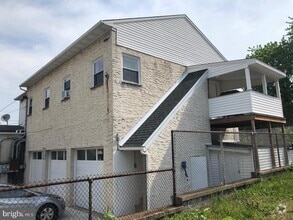Building Photo - 340 Morgan St