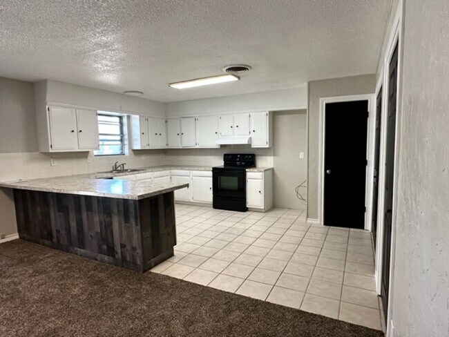 Foto del edificio - 3 br, 1.5 bath House - 1404 S 16th