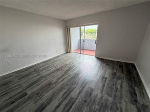 Building Photo - 9371 Fontainebleau Blvd
