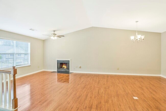 Building Photo - 5604 Emerald Glen