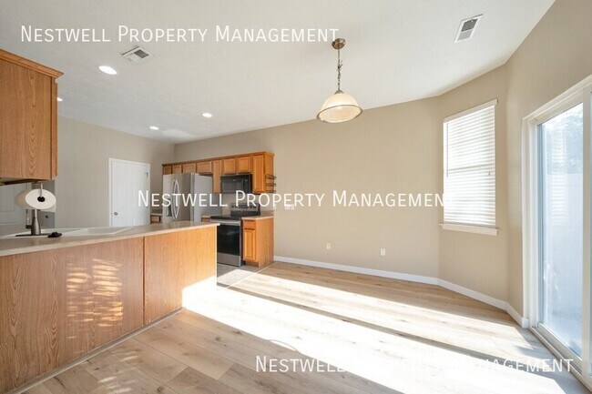 Building Photo - 13492 Mimosa Cir