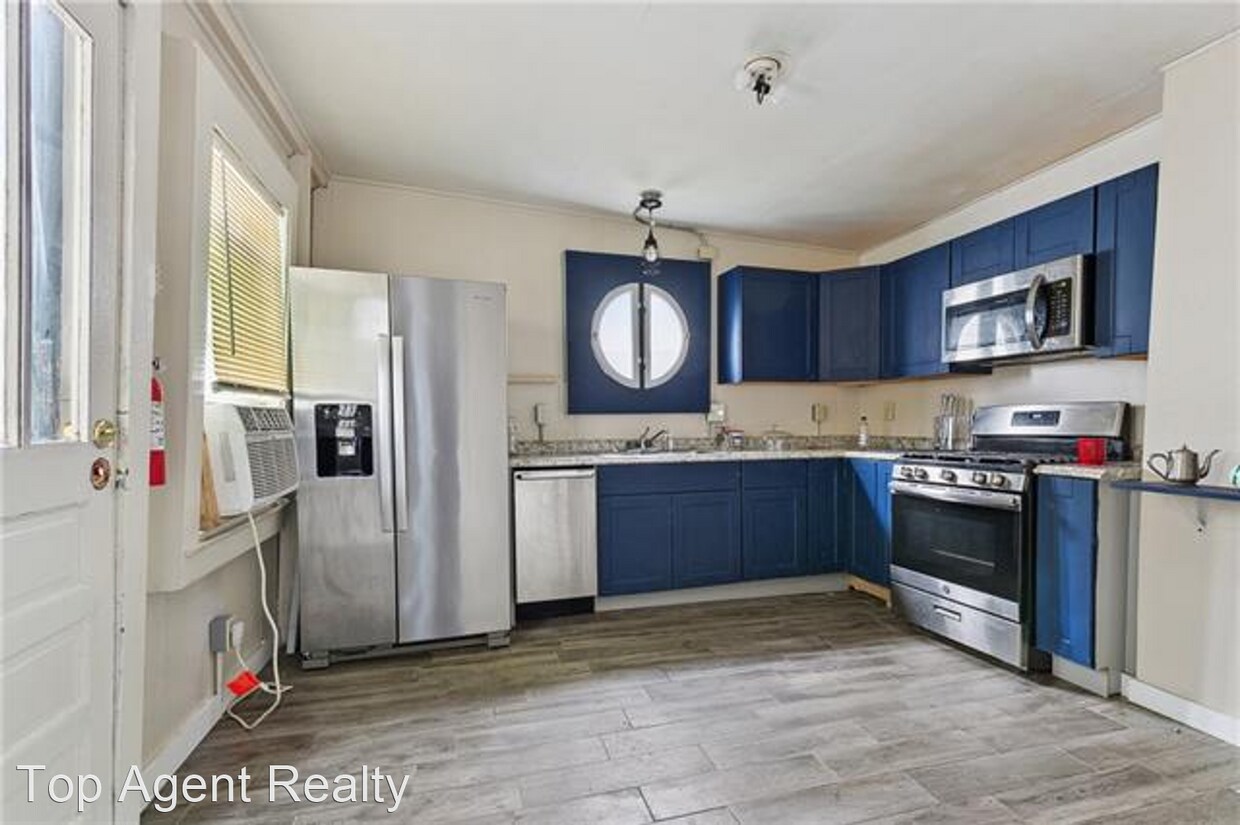 Building Photo - 1 br, 1 bath House - 2122 Second st apt B