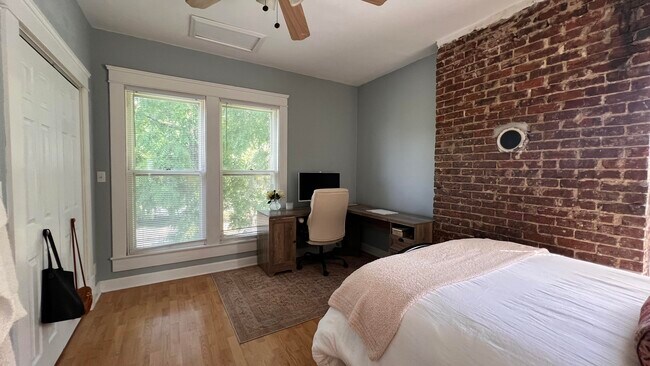 Foto del edificio - 319 Deaderick Ave