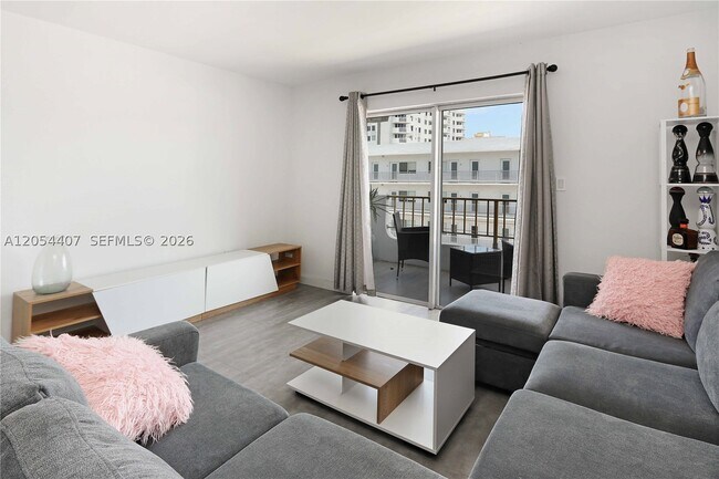 Foto del edificio - 1580 West Dr
