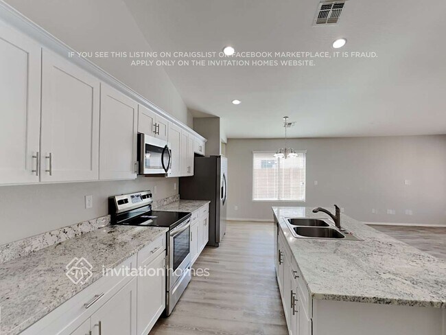 Building Photo - 41619 W Corvalis Ln