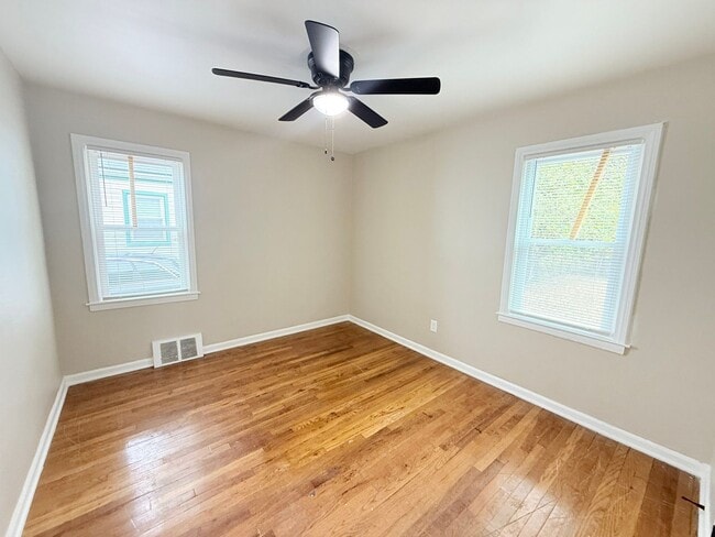 Building Photo - Fully Renovated 3-Bedroom Home  Move-In Re...