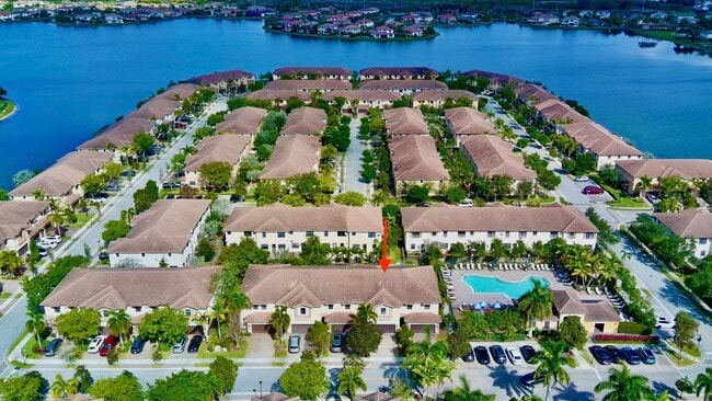 Building Photo - 9623 Town Parc Cir S