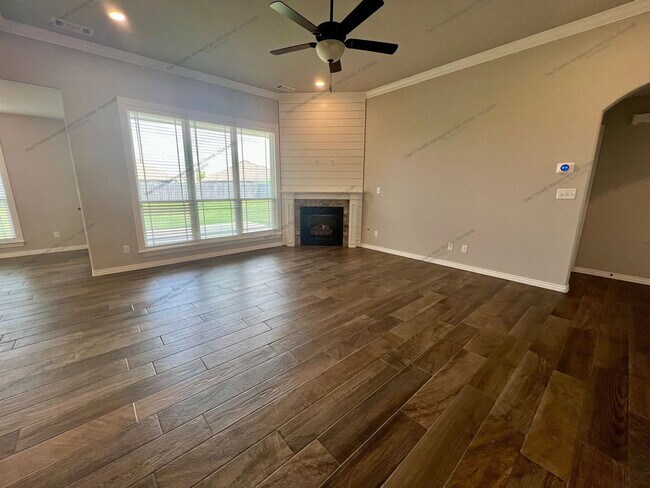 Foto del edificio - 9007 Hawthorne Ln