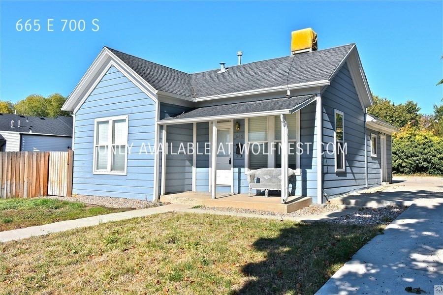 Remodeled 2 Bed Downtown Salt Lake Home! N... House Rental in Salt