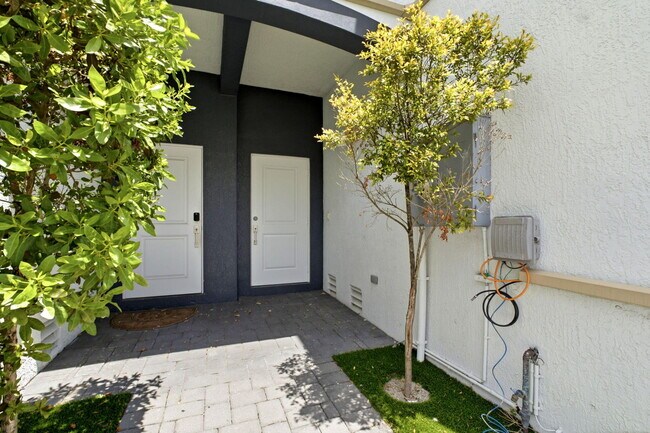 Foto del edificio - 432 SE 16th St