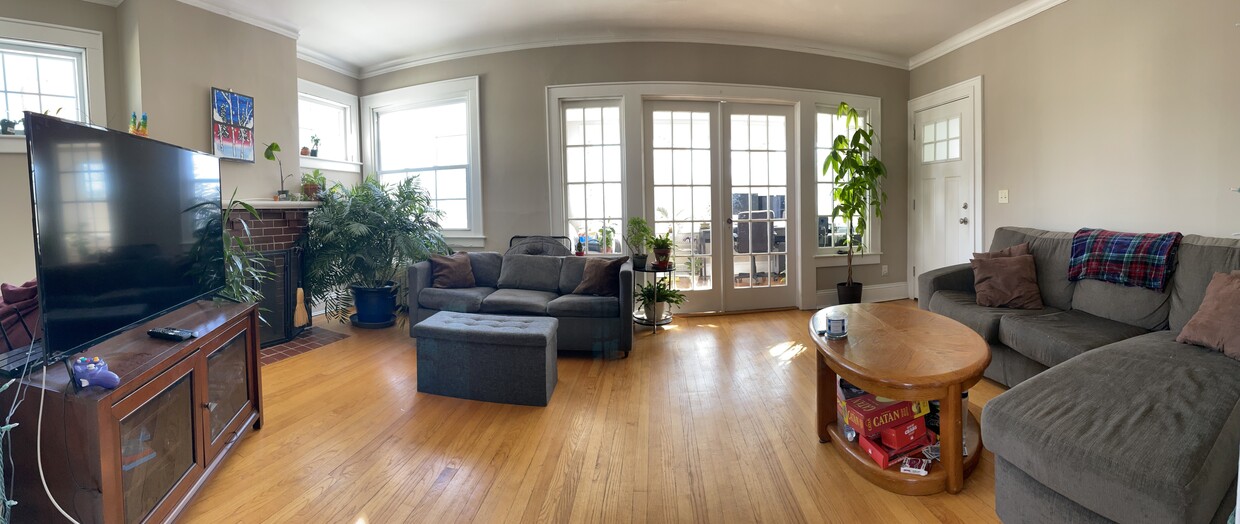 Living Room - 97 Maplewood Ave
