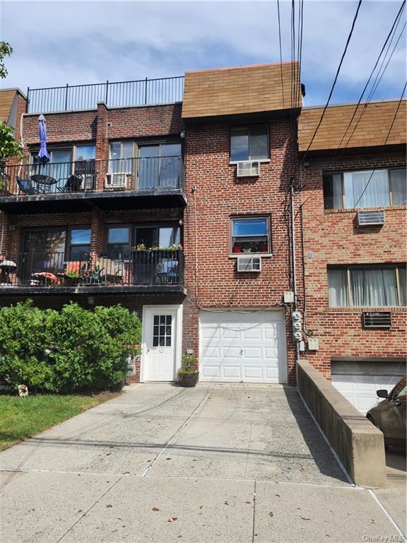 Building Photo - 286 Buttrick Ave