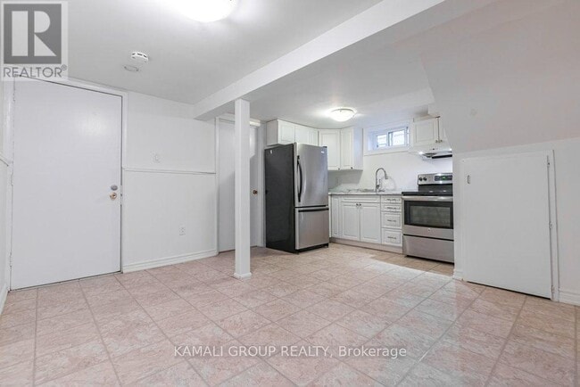 Building Photo - 25 Hillview Dr