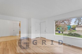 Building Photo - 9810 N Syracuse St