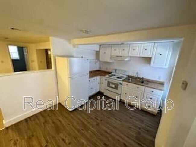 Building Photo - 38 Trinity Pl