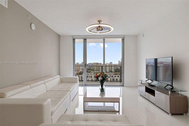 Building Photo - 300 Sunny Isles Blvd