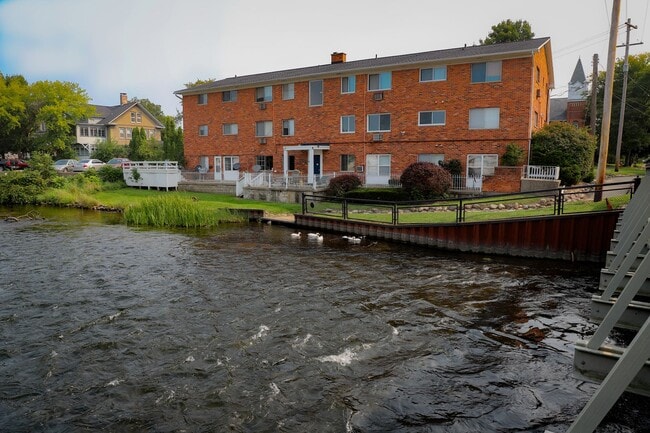 Interior Photo - Riverside Apartments