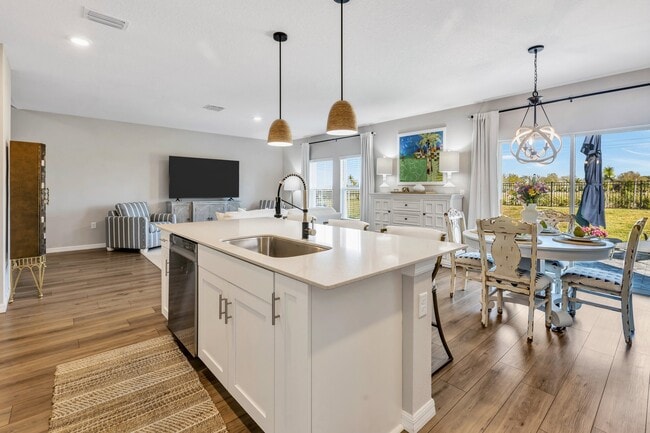 Building Photo - 5486 Summer Sunset Dr