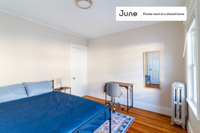 Building Photo - Room in Shared 6 bed/2 bath home