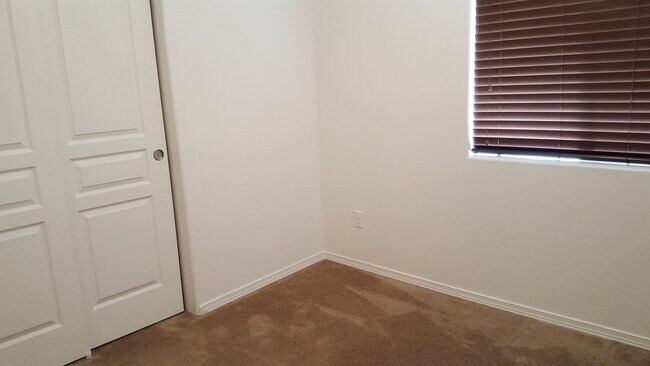 Building Photo - 6101 Cashmere Ln