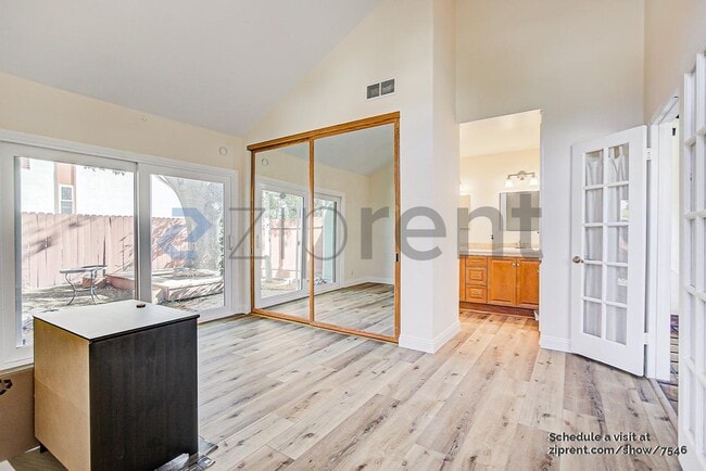 Building Photo - 770 Silver Cloud St