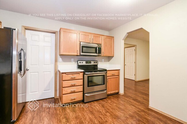 Building Photo - 17804 1st Ave Ct E