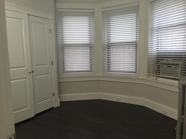 Photo - Nicely renovated 2 bed in the heart of Fenway! House