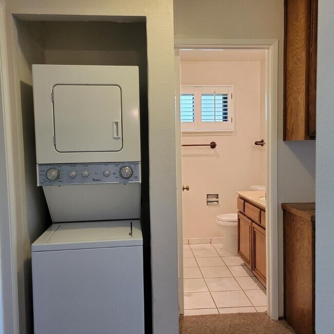 Foto del edificio - 1147 N Abbott Ave