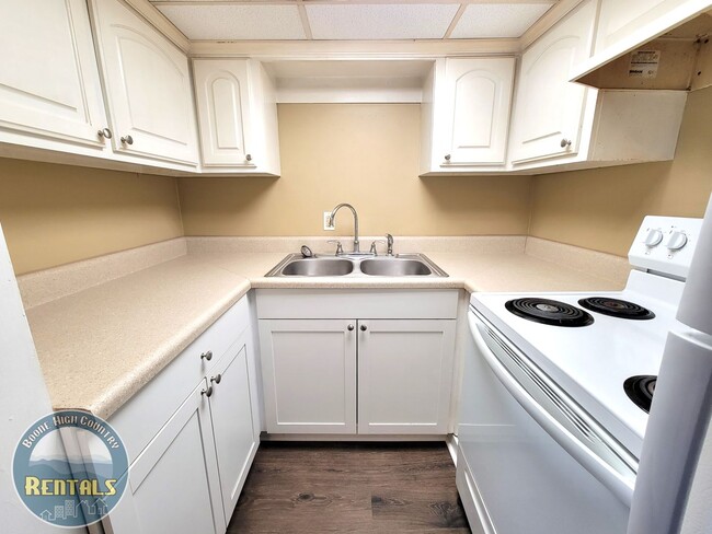 Foto del edificio - 1489 Brown's Chapel Rd