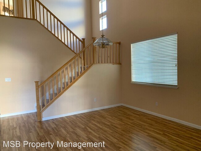 Foto del edificio - 5 br, 3 bath House - 327 Titan Way