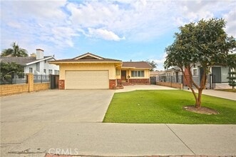 Building Photo - 6012 Oak Ave