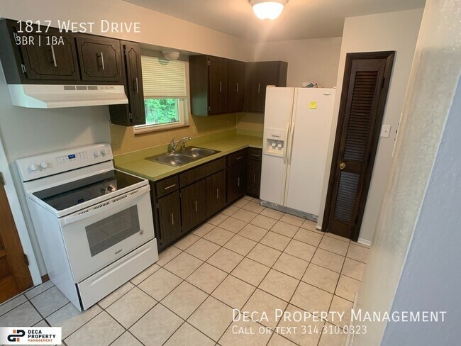 Building Photo - 3 Bedroom House