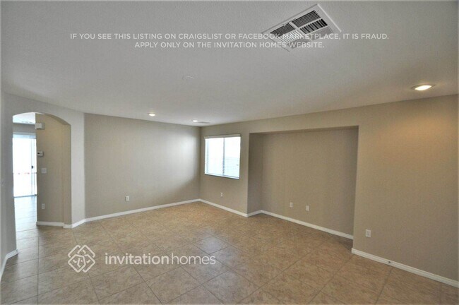 Building Photo - 8271 Amphora St