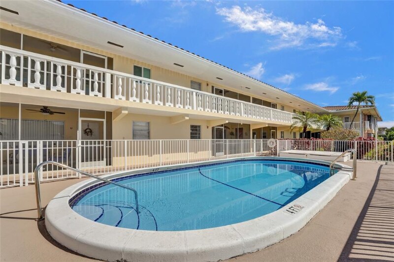 Foto principal - 2121 NE 68th St