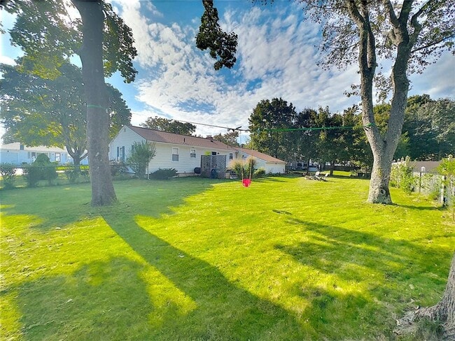 Building Photo - 25 Longfellow Dr