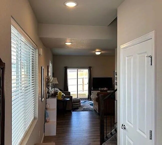 Building Photo - 3 Bed | 2.5 Bath | A/C | Fenced Yard | Near Military Bases