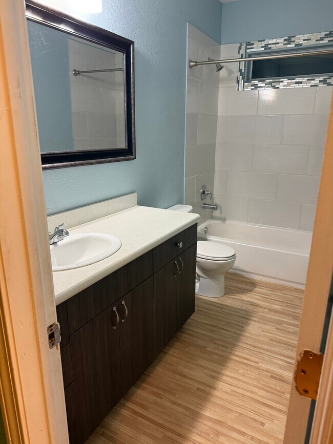 Foto del edificio - 7813 Canal St