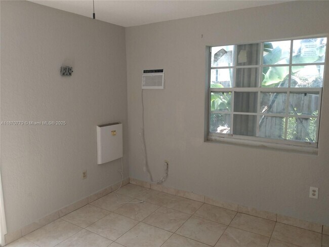 Foto del edificio - 980 NW 109th St