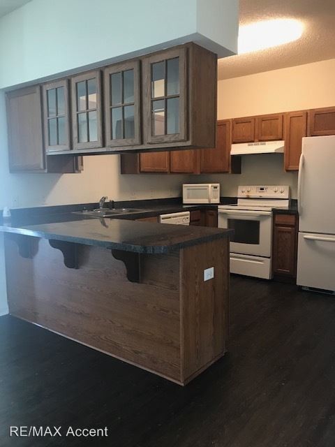 Building Photo - 4 br, 2 bath House - 515 Amsonia Circle