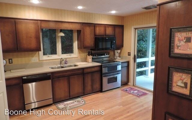 Building Photo - 2 br, 2.5 bath House - 250 A Fir Unit 1