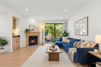 Building Photo - 4430 Noble Ave