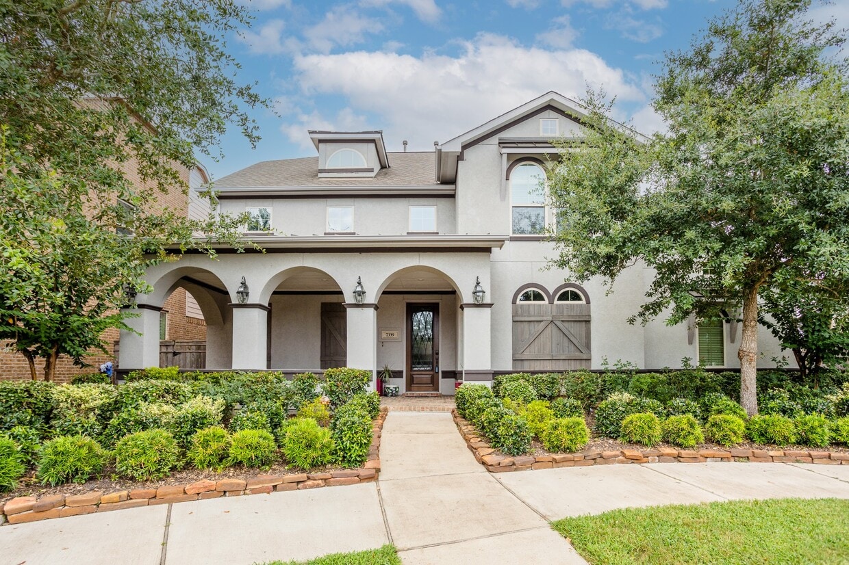 Foto principal - 7339 Chatham Green Dr