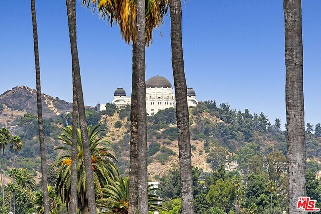 Foto del edificio - 1605 Winona Blvd