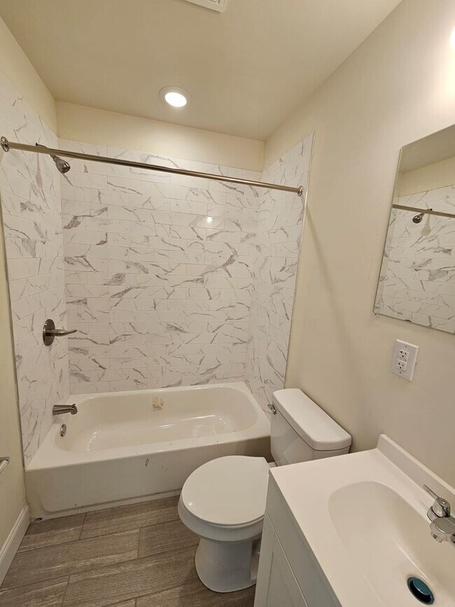 Foto del edificio - 4136 Mantua Ave