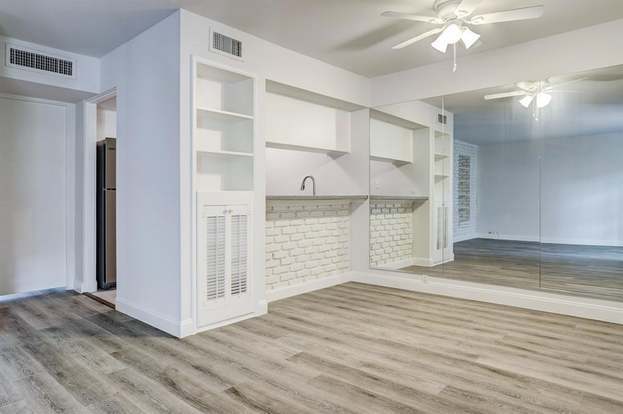 Building Photo - 2201 Fountain View Dr
